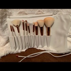 Natural hair make up brush set EUC